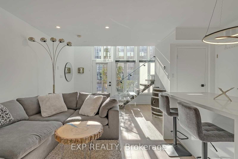 1111 - 50 East Liberty Street