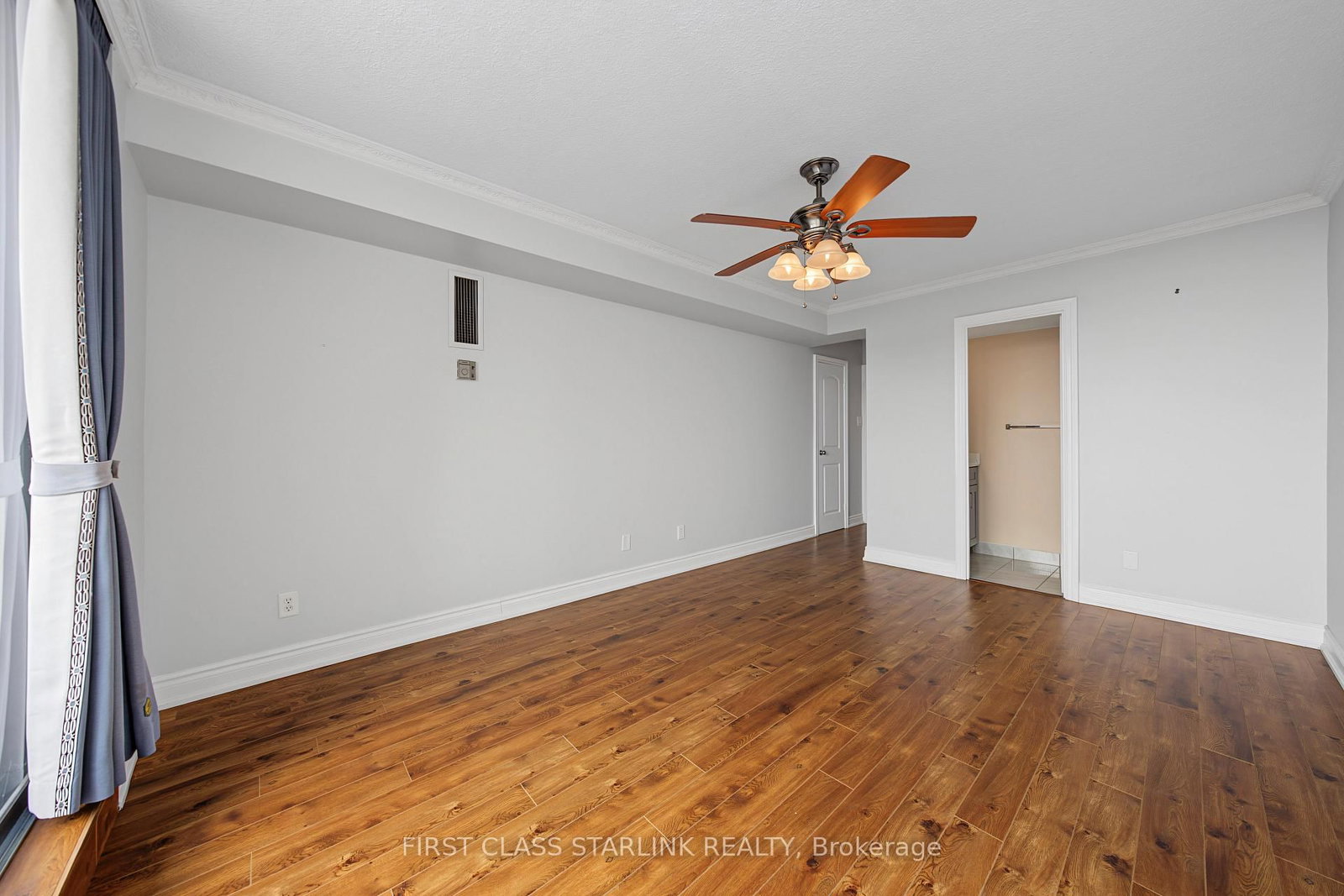 10 Tangreen Court • #1405 • Toronto, ON photo 19