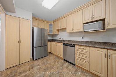 10 Tangreen Court • #1405 • Toronto, ON photo 8