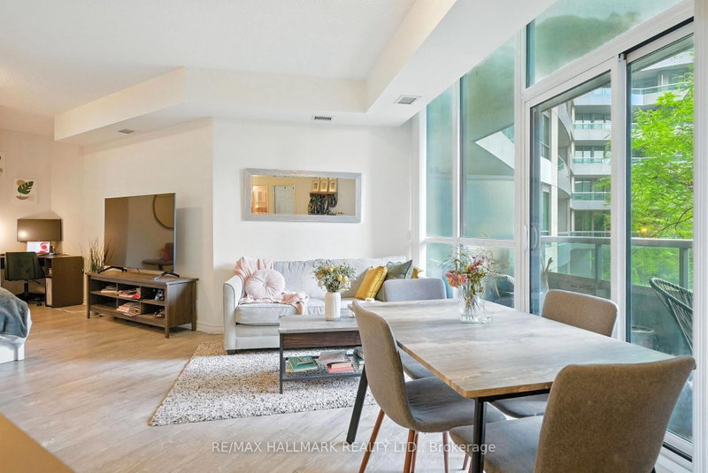 301 - 25 Lower Simcoe Street