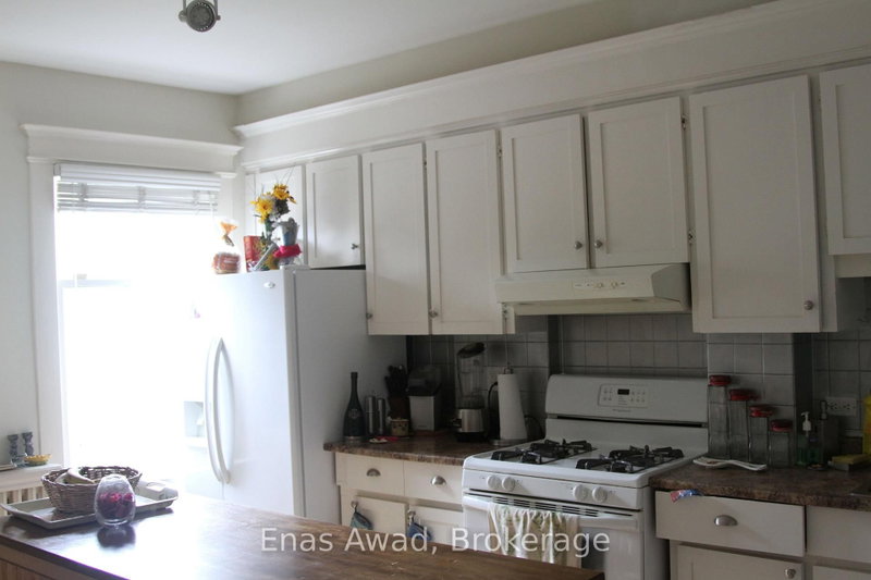 738 Manning Avenue