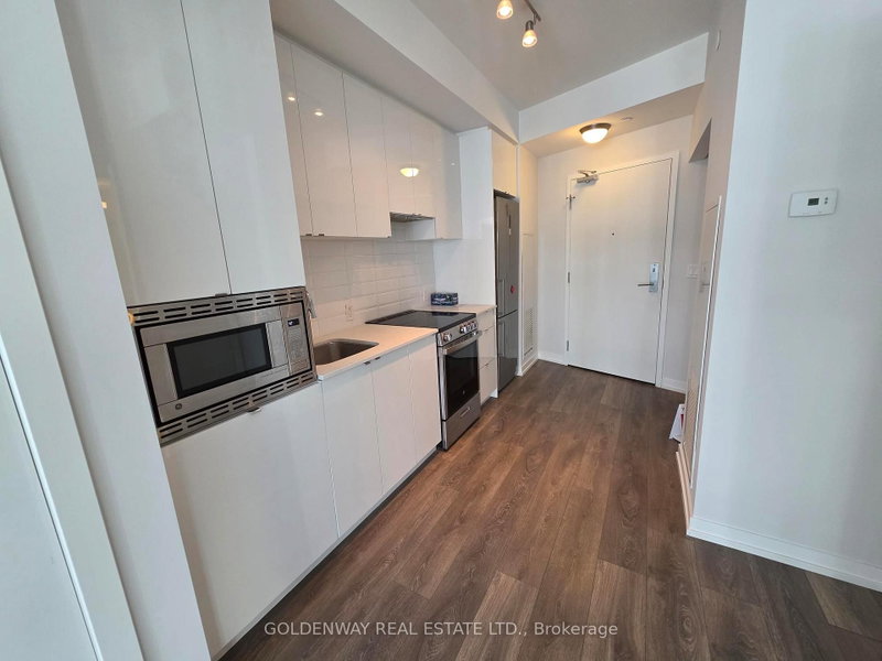 1211 - 49 East Liberty Street