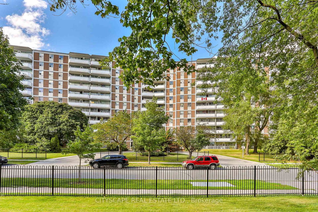 719 - 100 Rowena Drive
