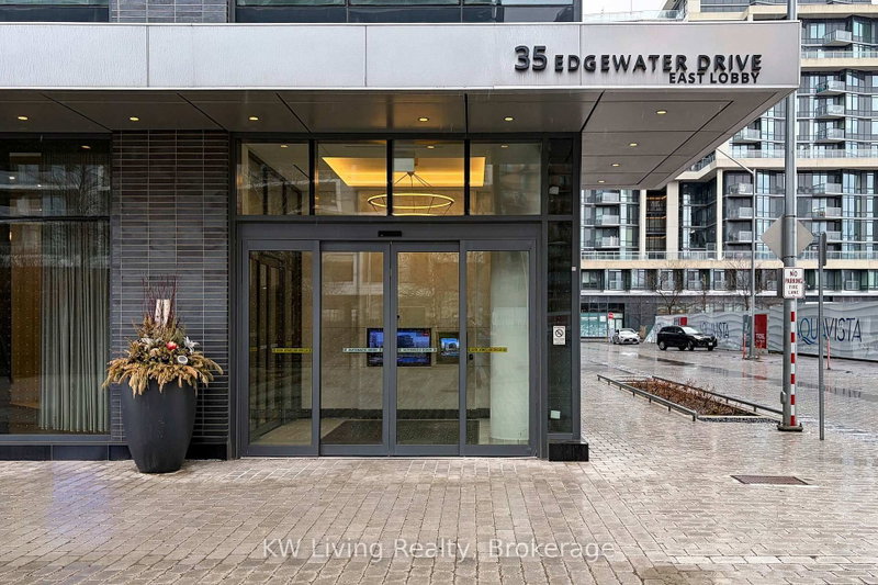 1 Edgewater Dr photo 5