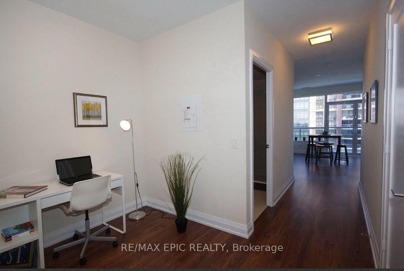 1824 - 5 Sheppard Avenue E
