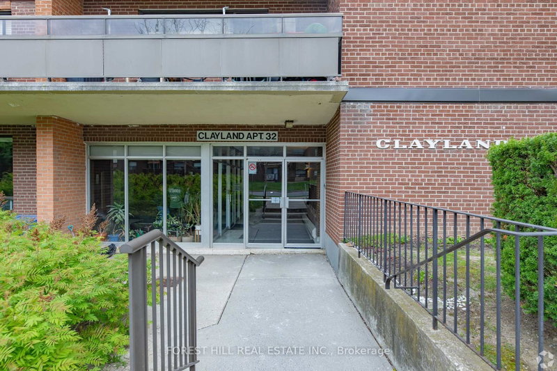 301 - 32 Clayland Drive