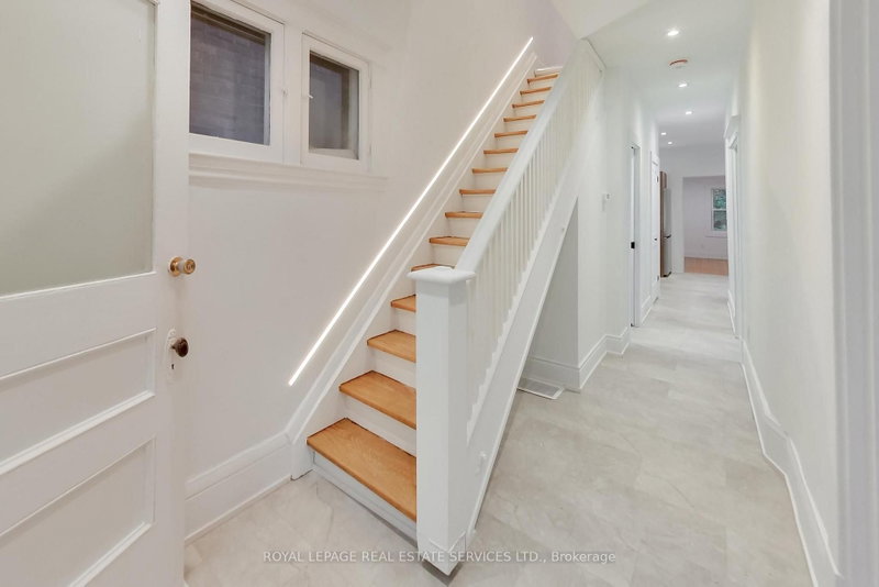 218 Montrose Avenue