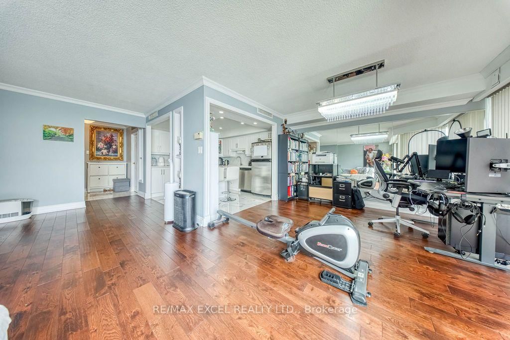 65 Harbour Square • #3403 • Toronto, ON photo 10