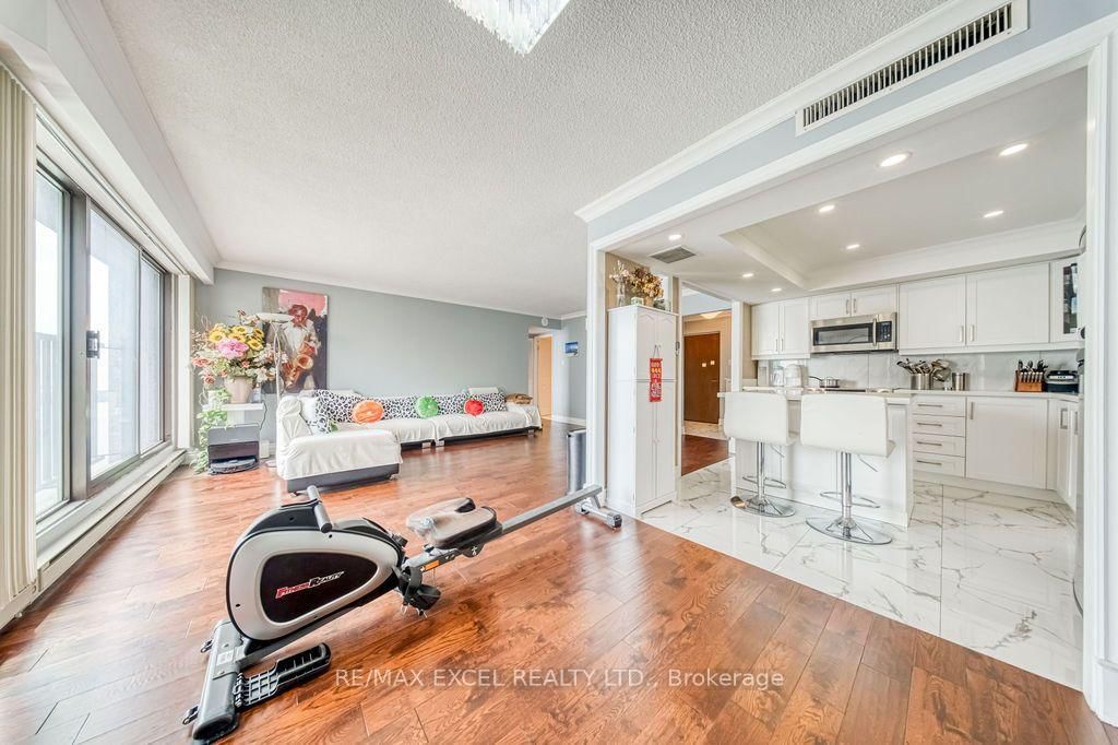 65 Harbour Square • #3403 • Toronto, ON photo 13