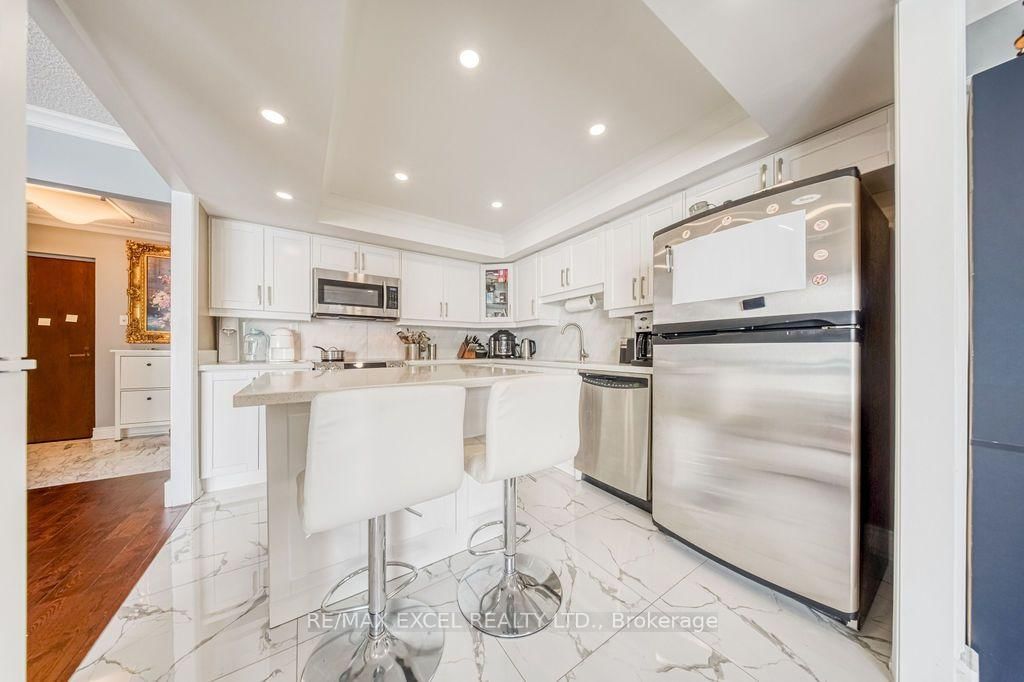 65 Harbour Square • #3403 • Toronto, ON photo 14