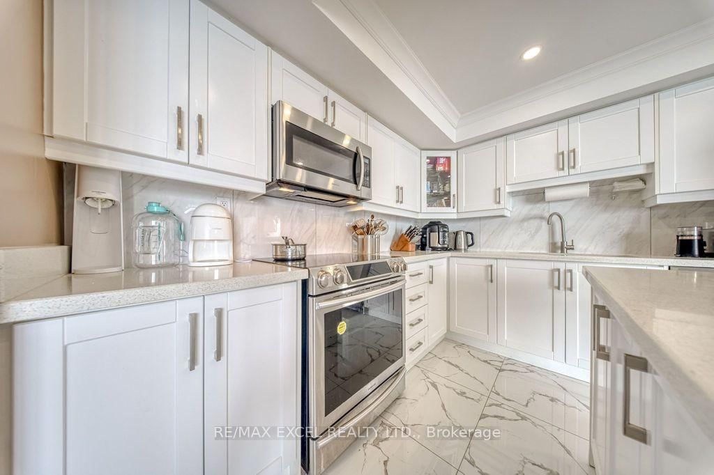 65 Harbour Square • #3403 • Toronto, ON photo 16