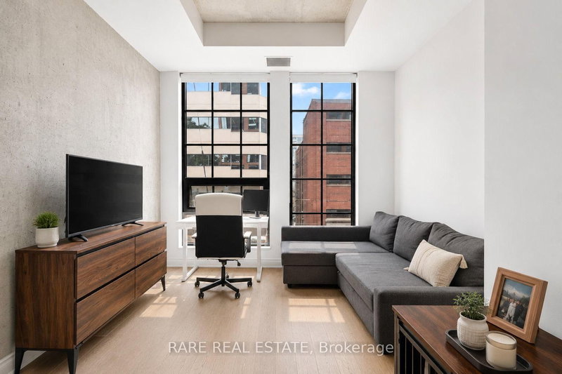 203 - 608 Richmond Street W
