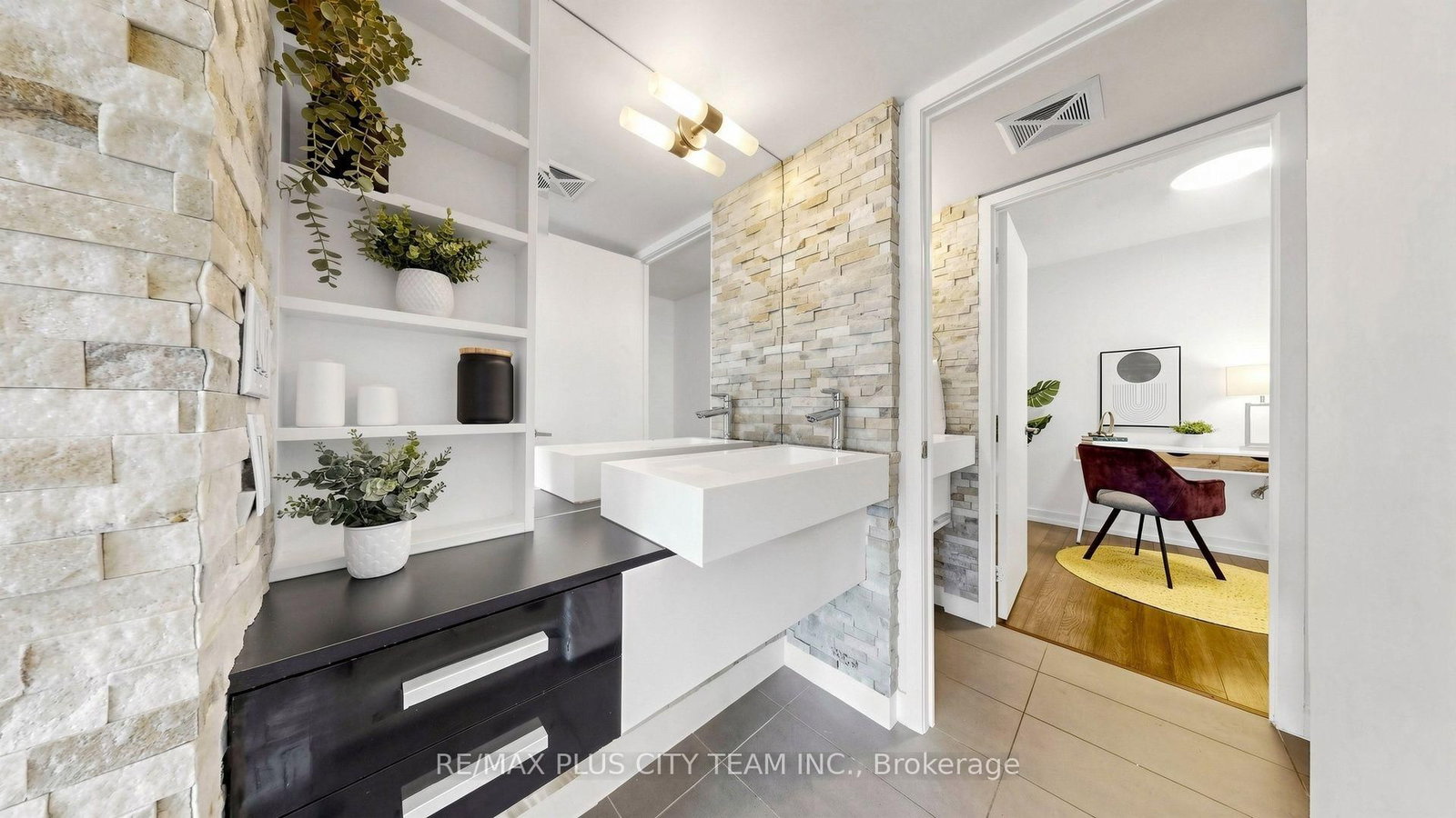 38 Dan Leckie Way • #1103 • Toronto, ON photo 16