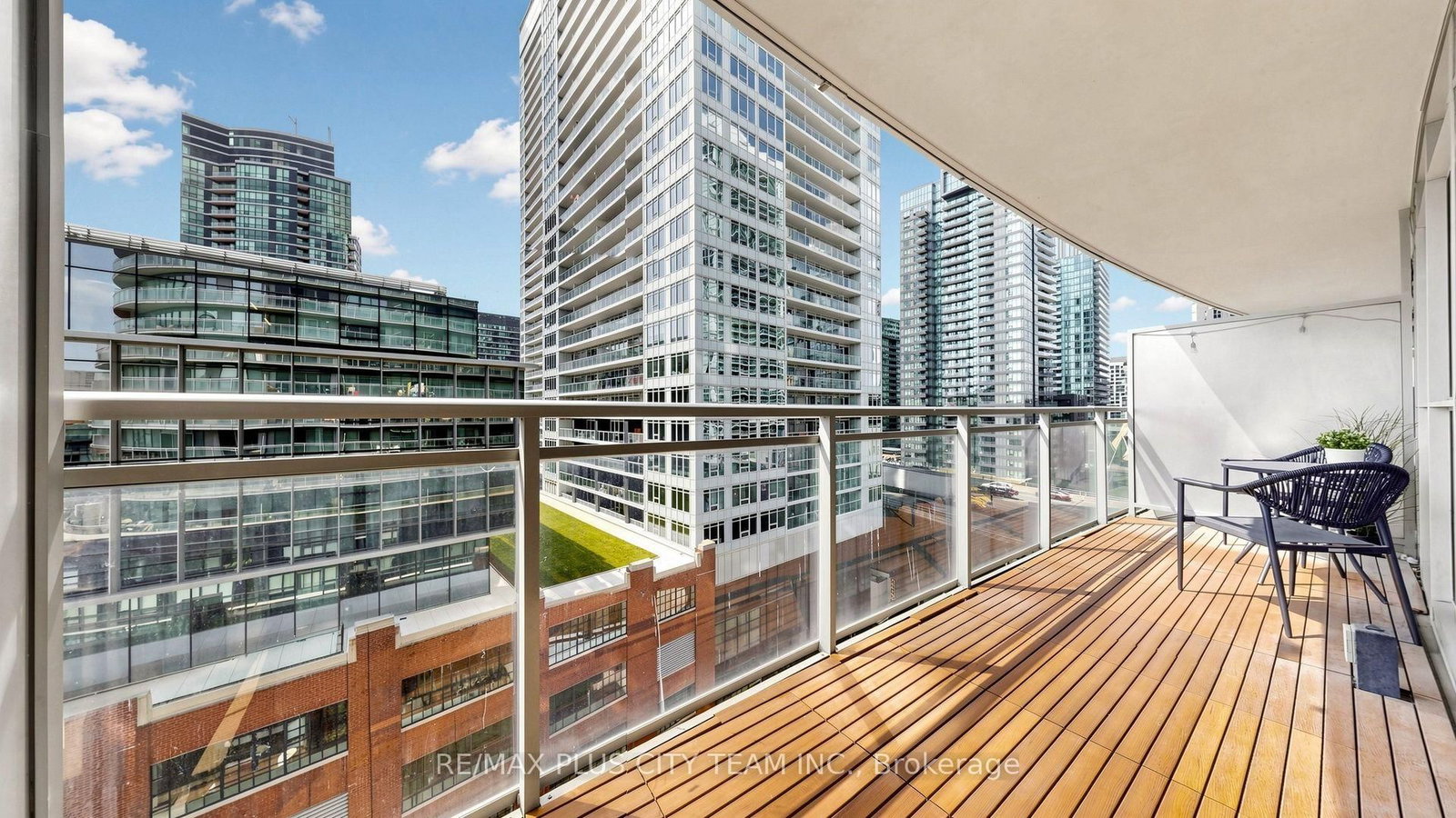 38 Dan Leckie Way • #1103 • Toronto, ON photo 23