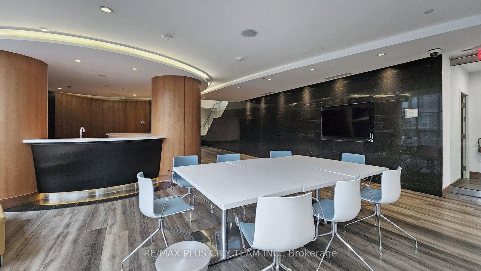 38 Dan Leckie Way • #1103 • Toronto, ON photo 32