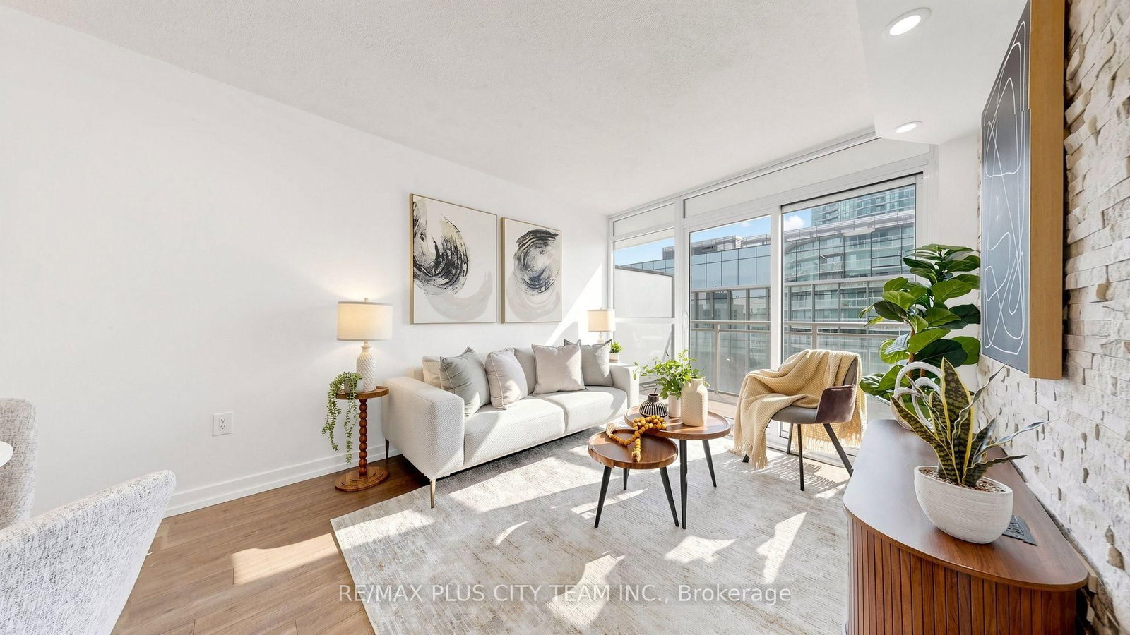 38 Dan Leckie Way • #1103 • Toronto, ON photo 4