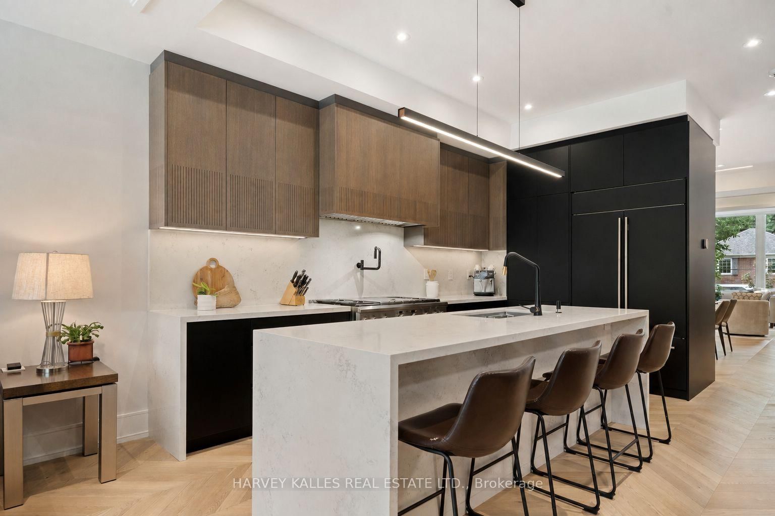 84 Florence Avenue • Toronto, ON photo 15