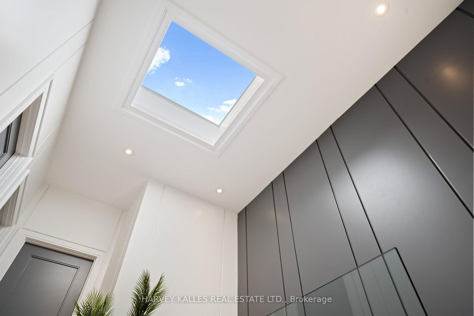 84 Florence Avenue • Toronto, ON photo 20