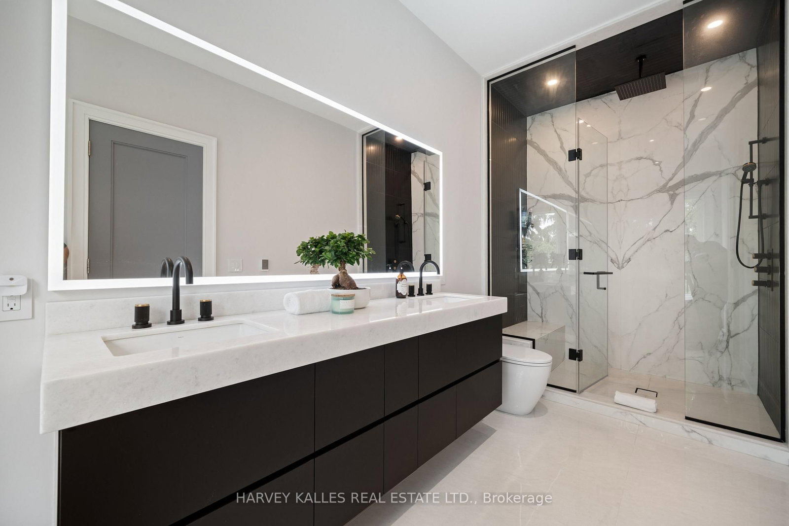 84 Florence Avenue • Toronto, ON photo 25