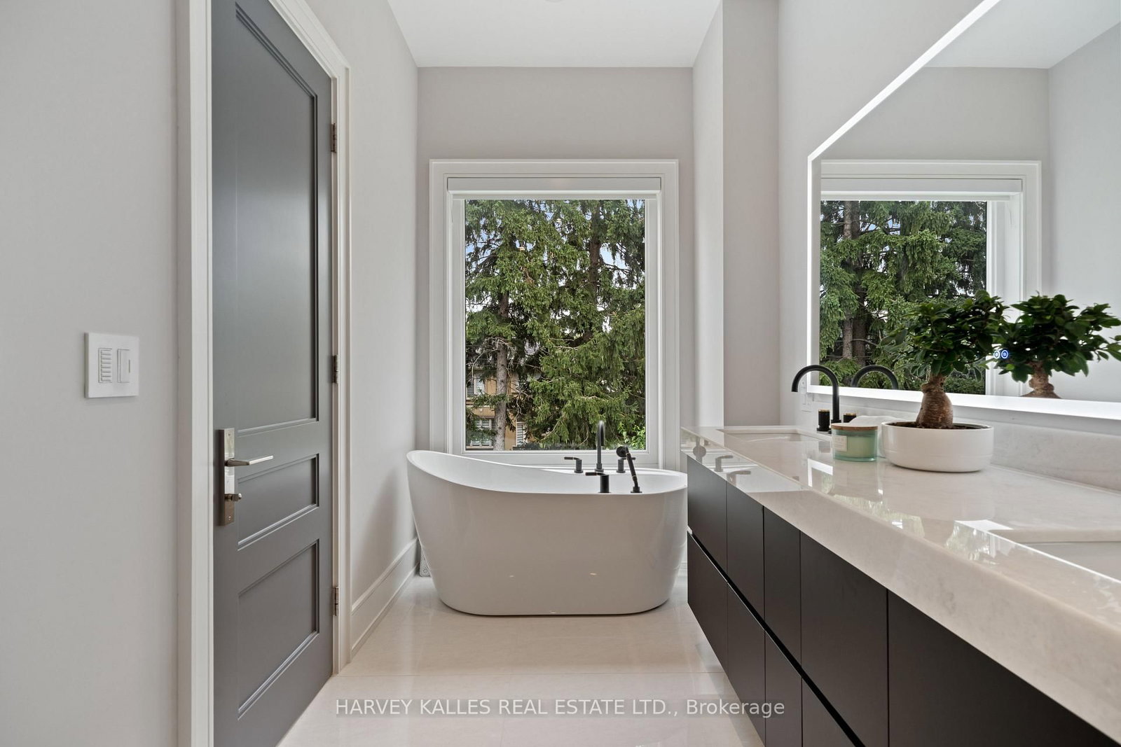 84 Florence Avenue • Toronto, ON photo 26