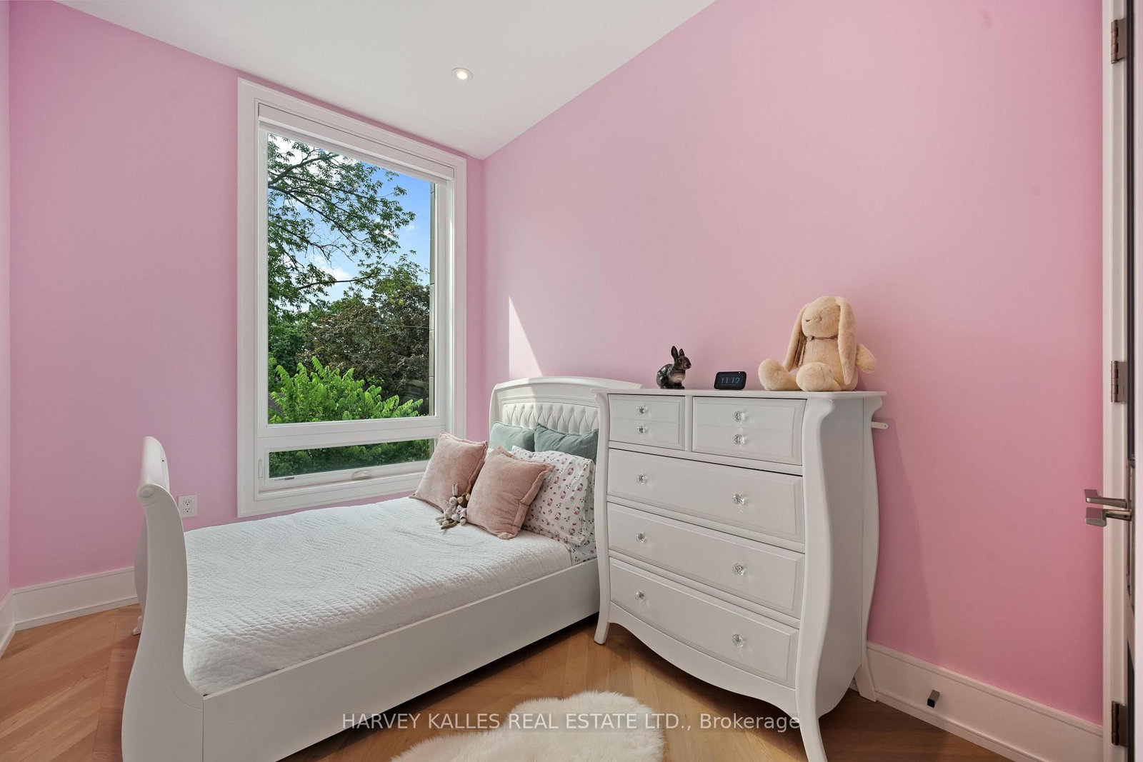84 Florence Avenue • Toronto, ON photo 27