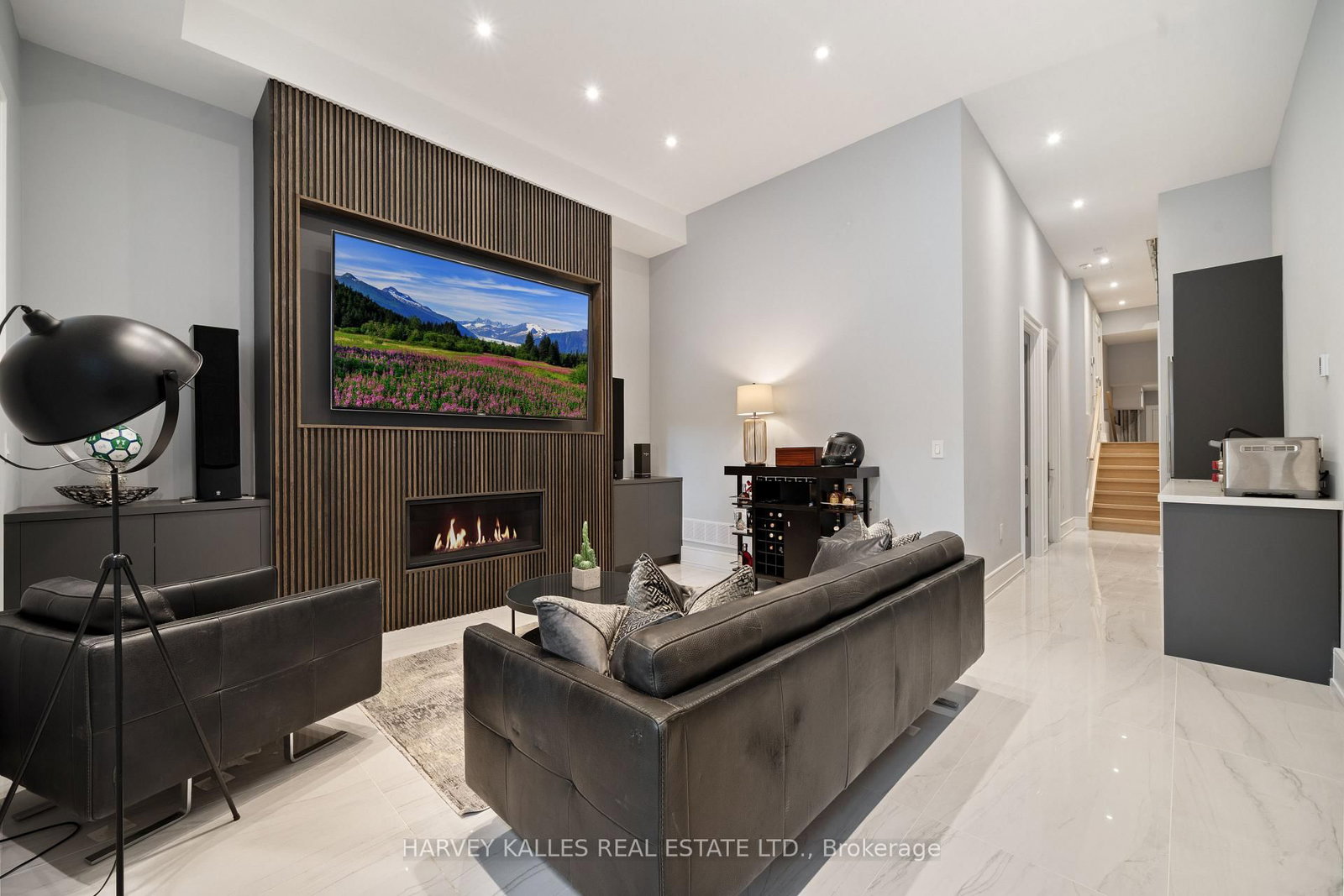 84 Florence Avenue • Toronto, ON photo 34