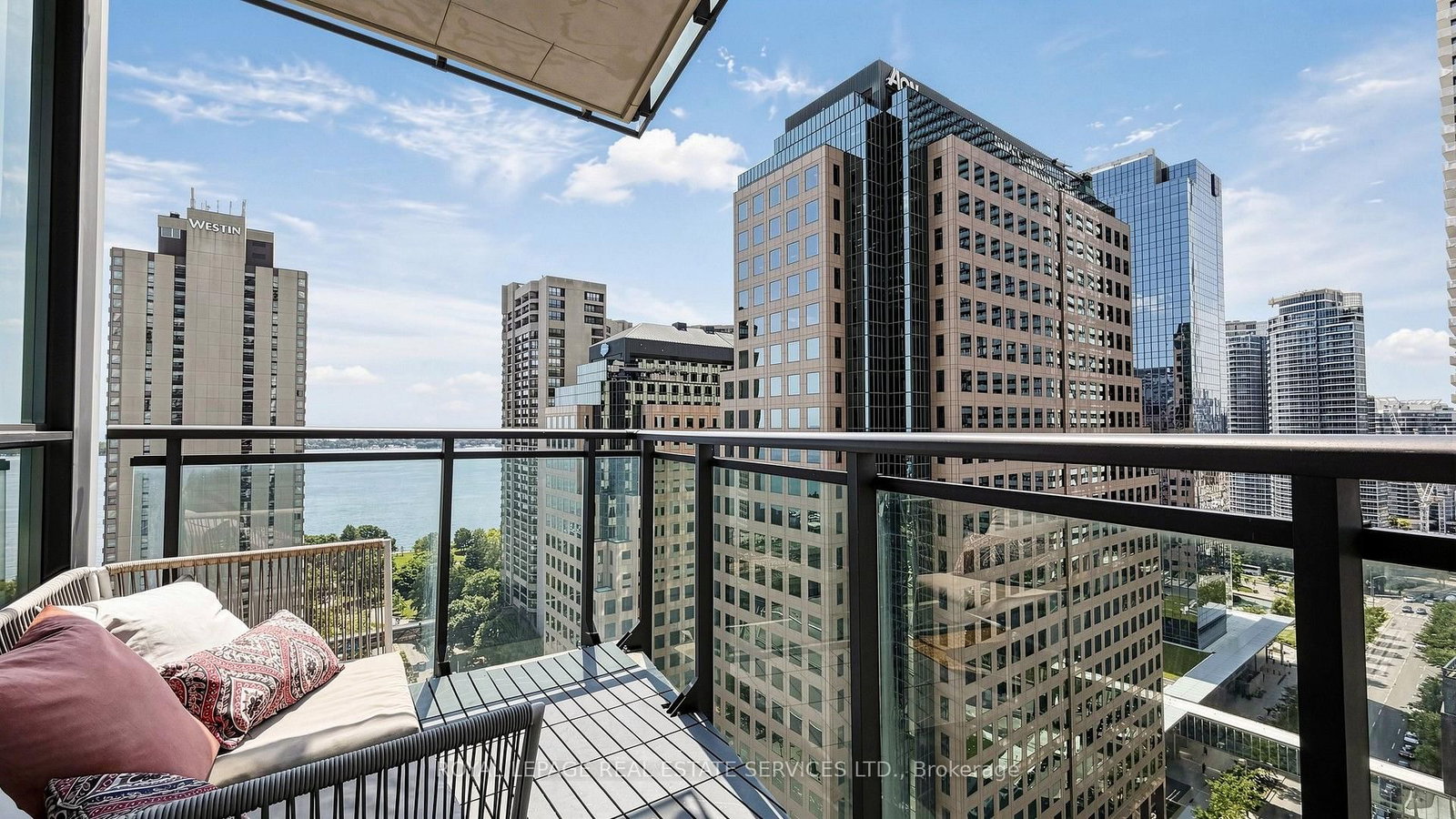 33 Bay Street • #2212 • Toronto, ON photo 31