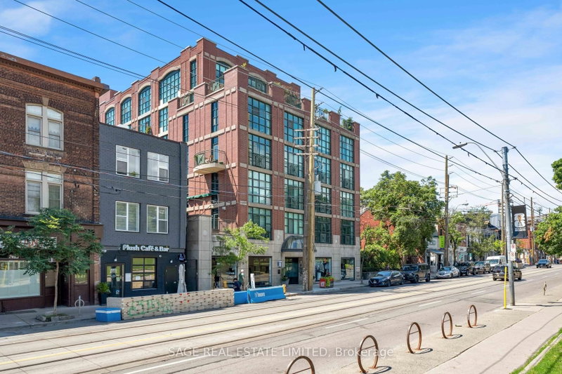 102 - 901 Queen Street W