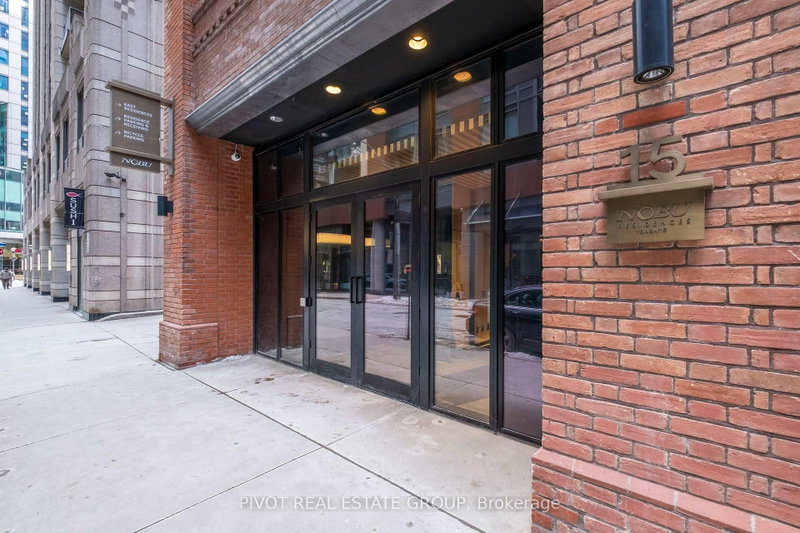 4502 - 15 Mercer Street