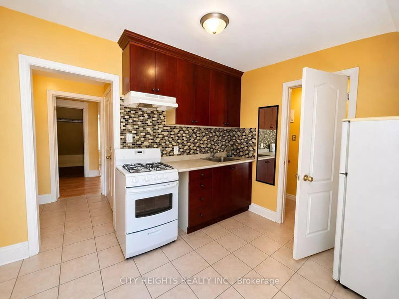 3 - 1113 Davenport Road