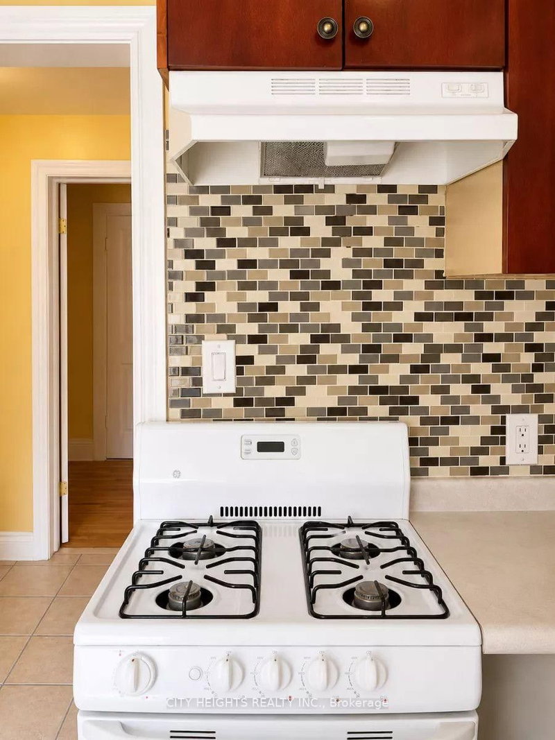 3 - 1113 Davenport Road