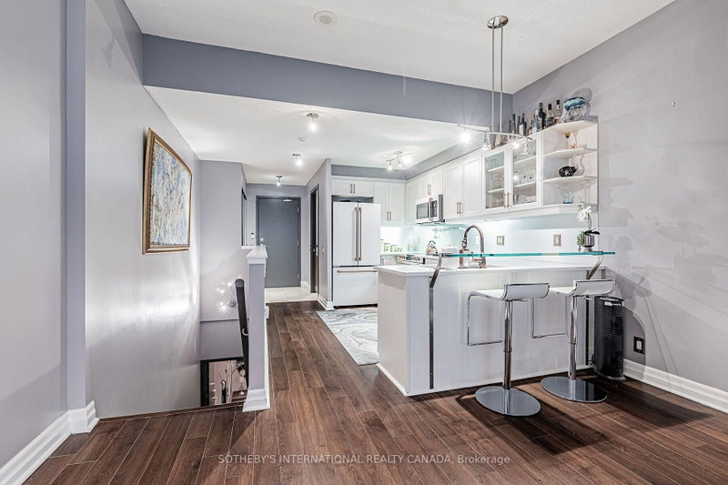 106W UP - 500 Queens Quay W