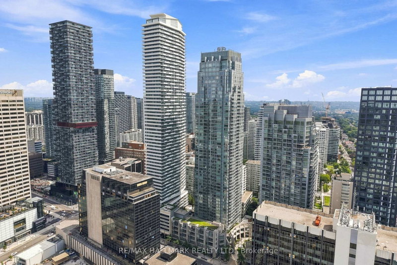 403 - 2191 Yonge Street