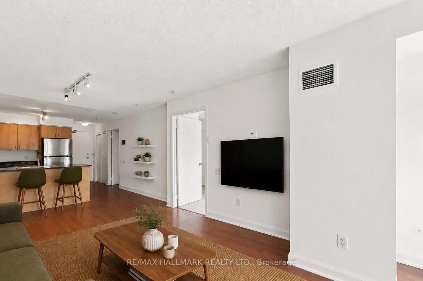 2191 Yonge Street • #403 • Toronto, ON photo 8