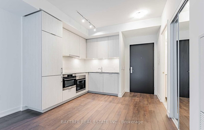 408 - 158 Front Street E