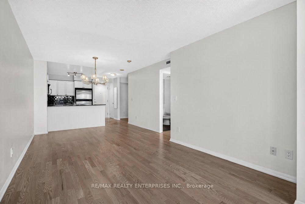231 Fort York Boulevard • #412 • Toronto, ON photo 11