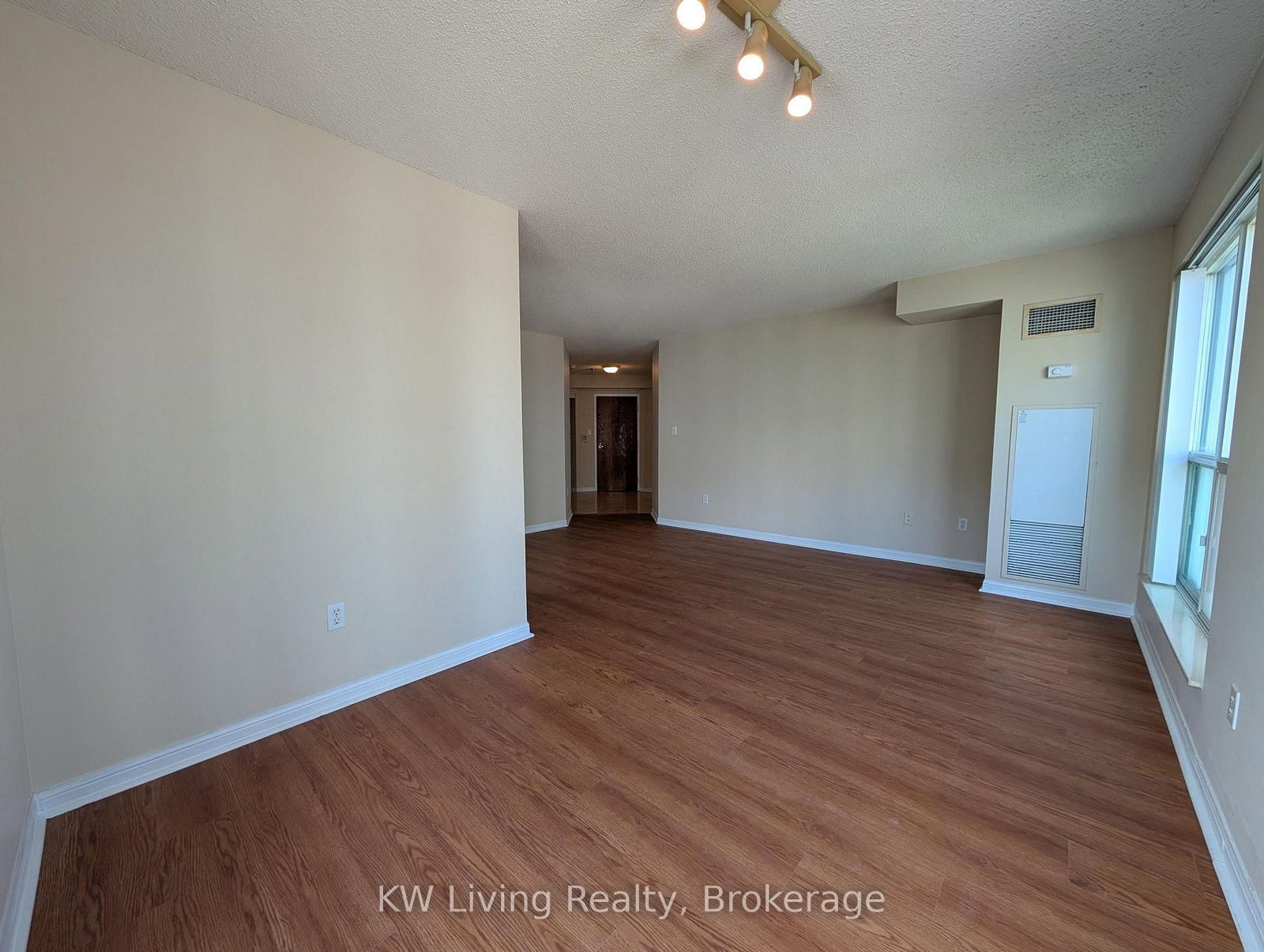 23 Lorraine Drive, Unit 1102 - Photo 7