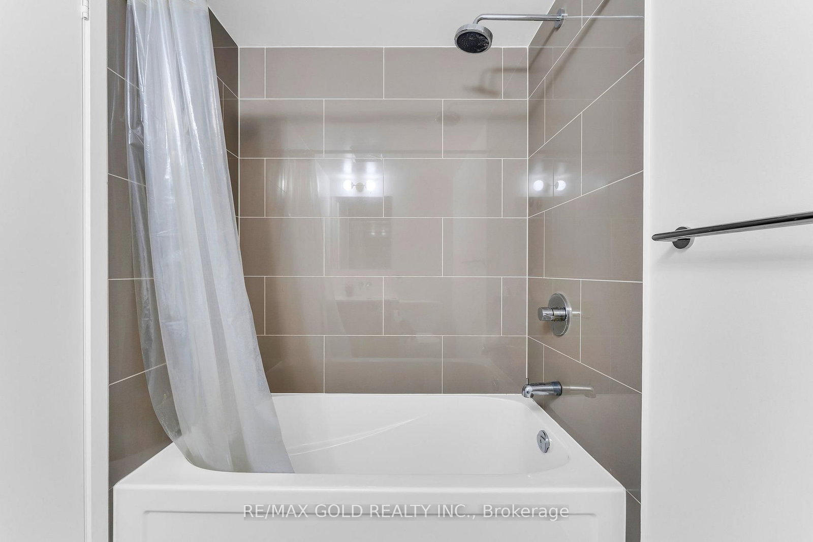 100 Harbour Street • #1202 • Toronto, ON photo 23