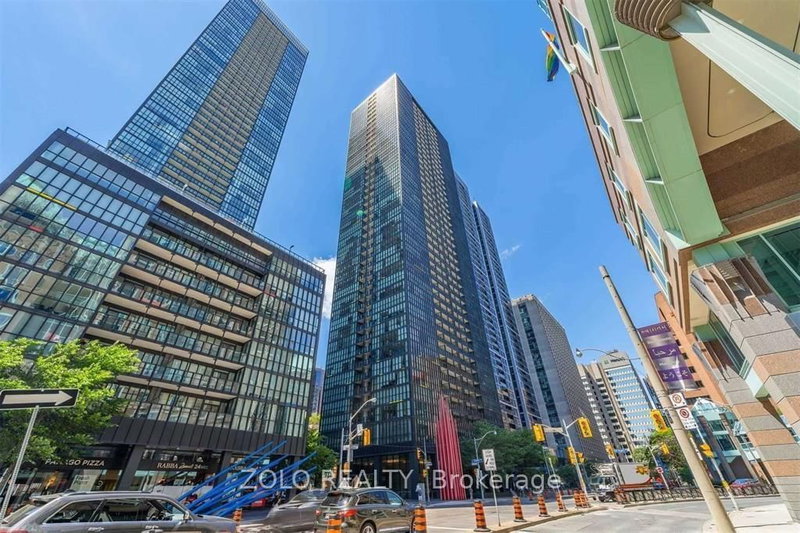 1407 - 110 Charles Street E