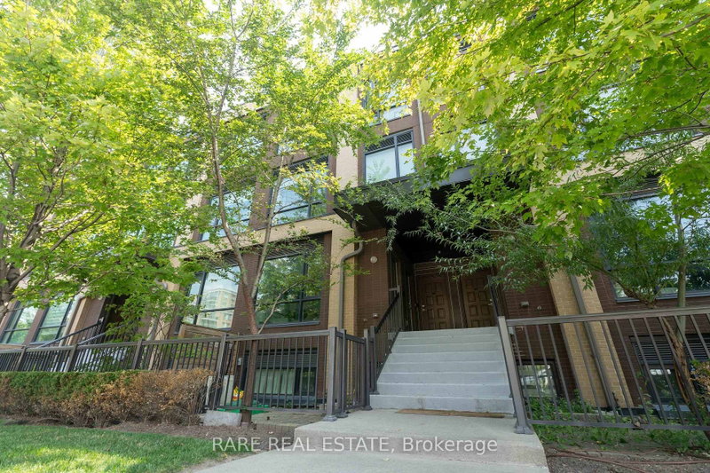208 - 639 Lawrence Avenue W