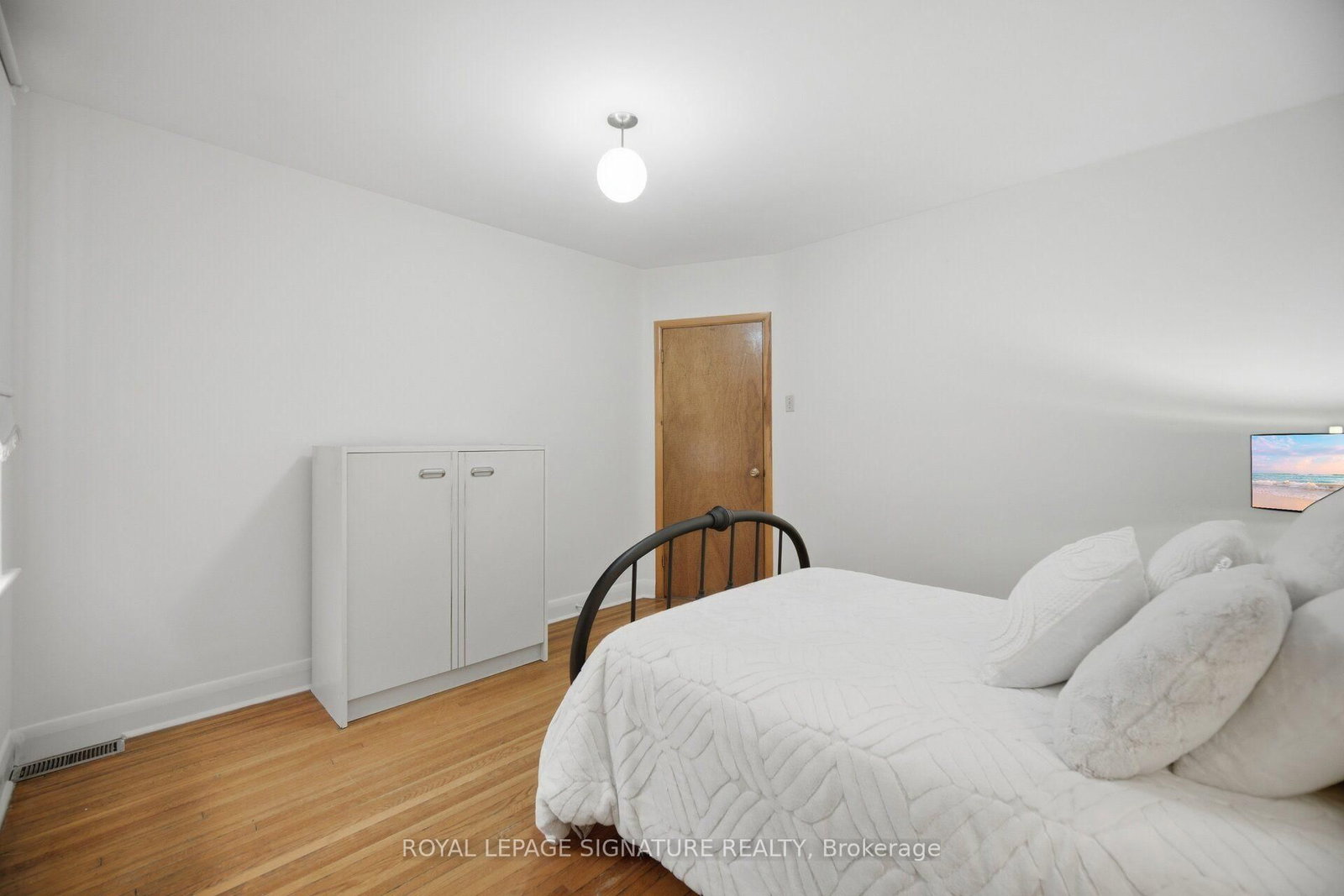 43 Marchmount Road • Toronto, ON photo 25