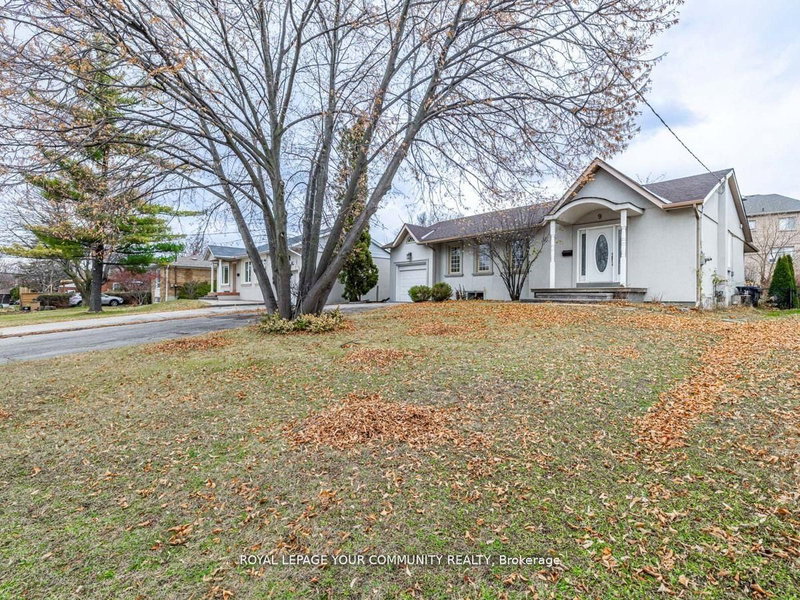 9 Robson Place E