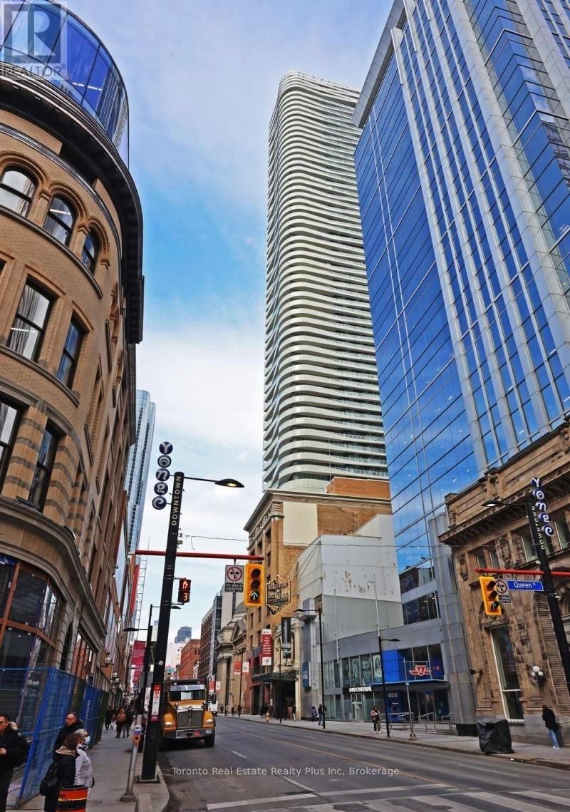 2914 - 197 Yonge Street