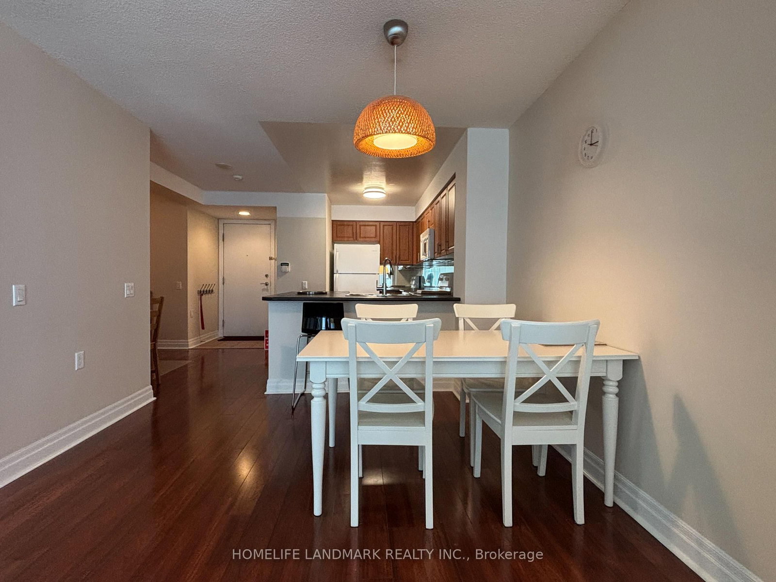 21 Hillcrest Avenue • #902 • Toronto, ON photo 11