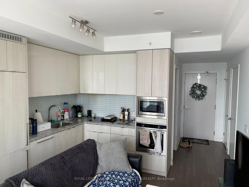 4003 - 115 Blue Jays Way