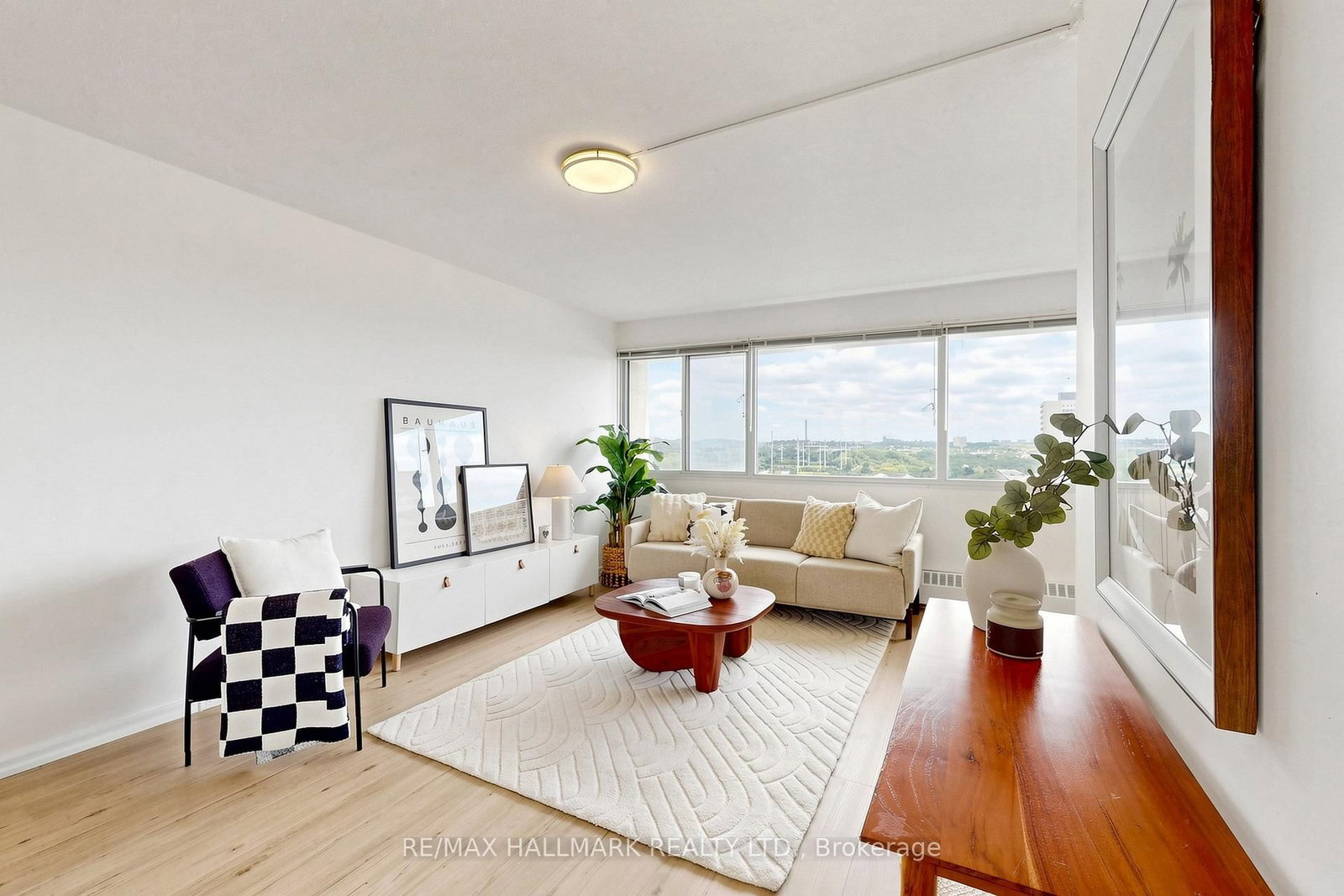 725 Don Mills Road • #1401 • Toronto, ON photo 6