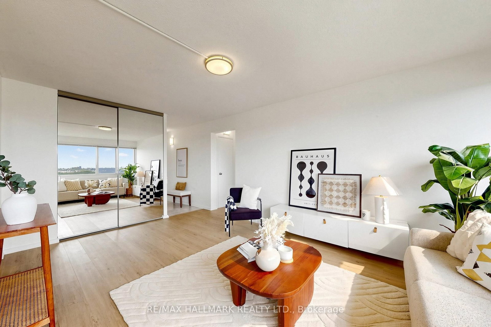 725 Don Mills Road • #1401 • Toronto, ON photo 8