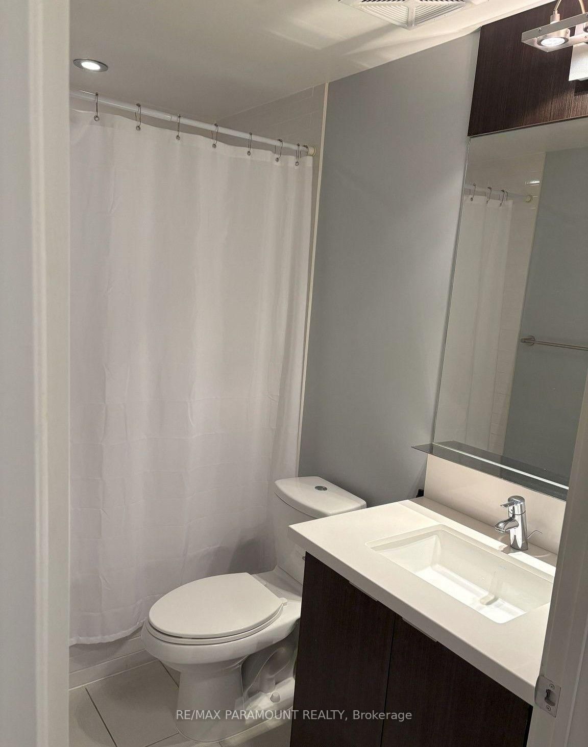 21 Widmer Street • #1103 • Toronto, ON photo 17