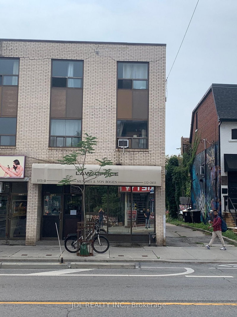 1071-B Bloor St W photo 2
