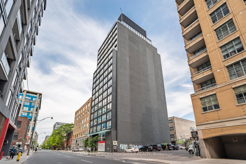 806 - 458 Richmond Street W